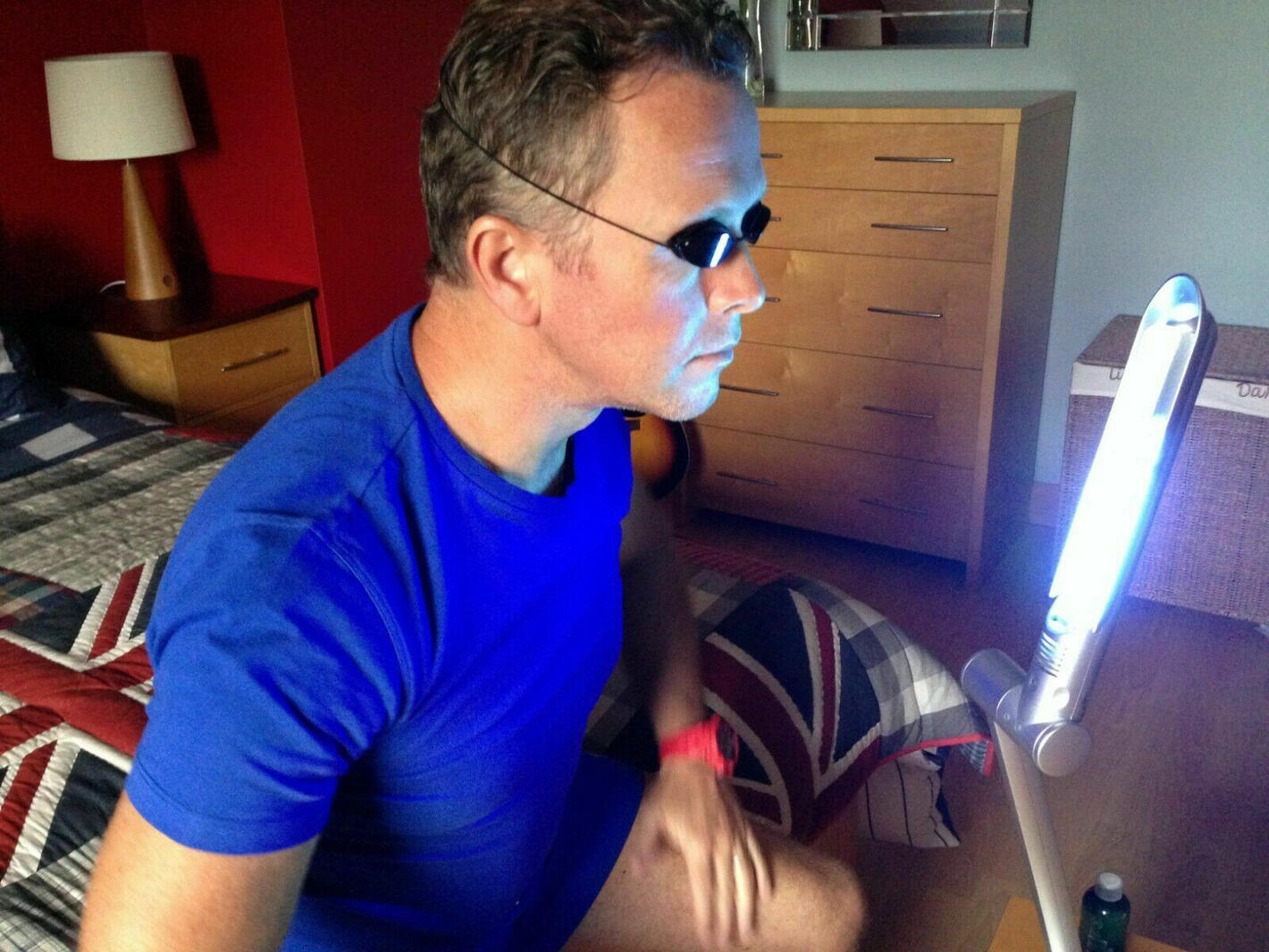 e100, PHILIPS twin tube rated 9w UVB Narrowband Lamp