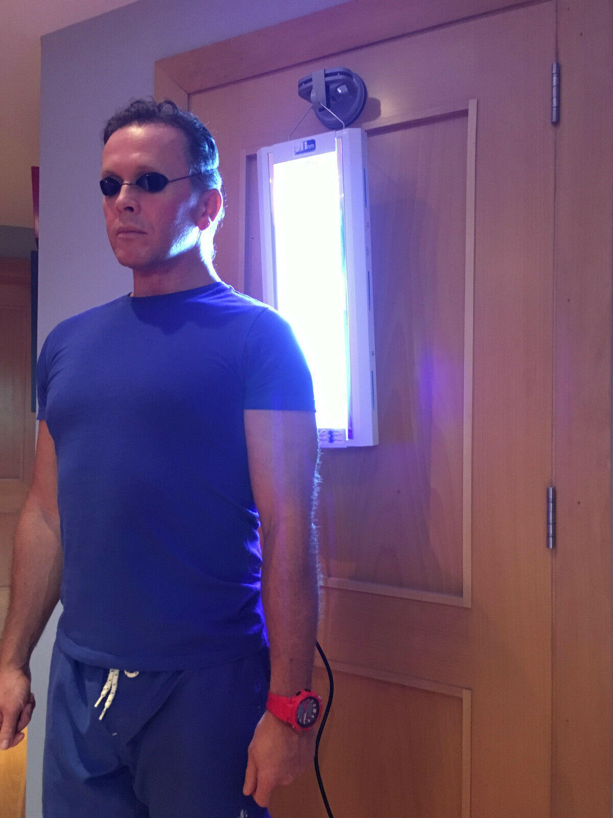 © 2023 e2000™ MINI 2ft x 2 tube Lamp - UVB Narrowband - Portable 100w @ £429.00