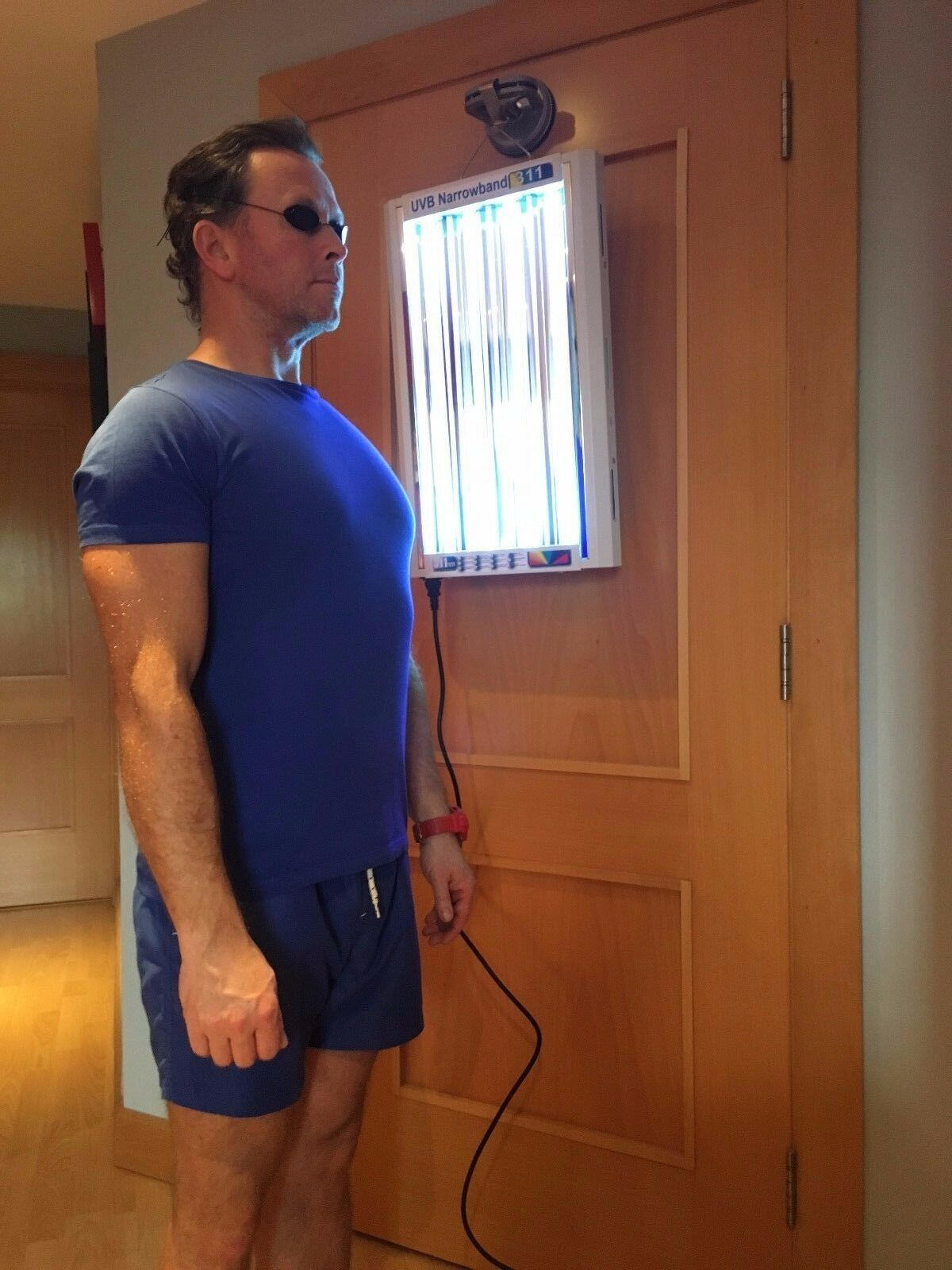 e4000™ MIDI 2ft x 4 tube Lamp - UVB Narrowband - Portable 200w @ £629.00